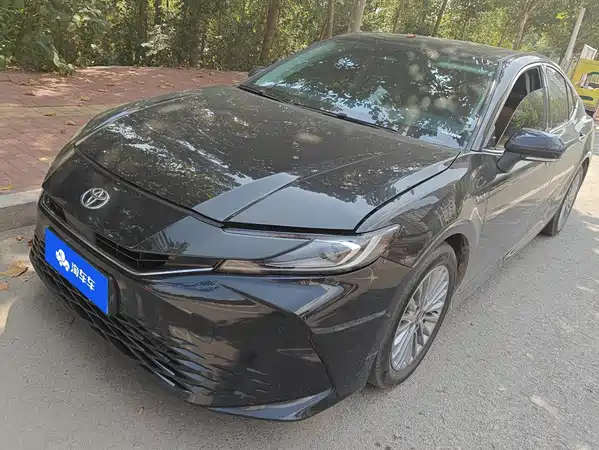 Toyota Camry 2025