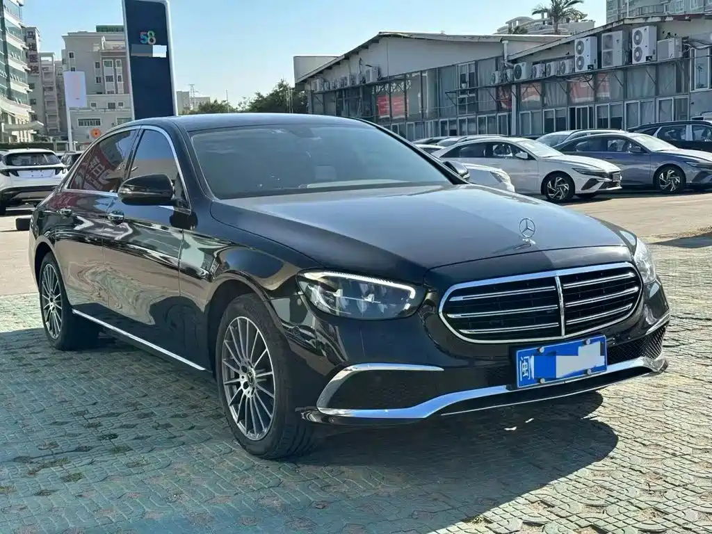 Mercedes-Benz E-Class 2023