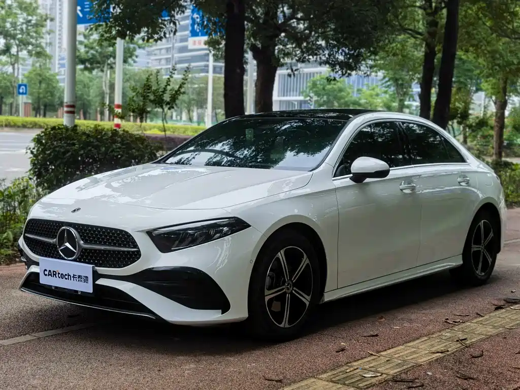 Mercedes-Benz A-Class 2023 — фото 3