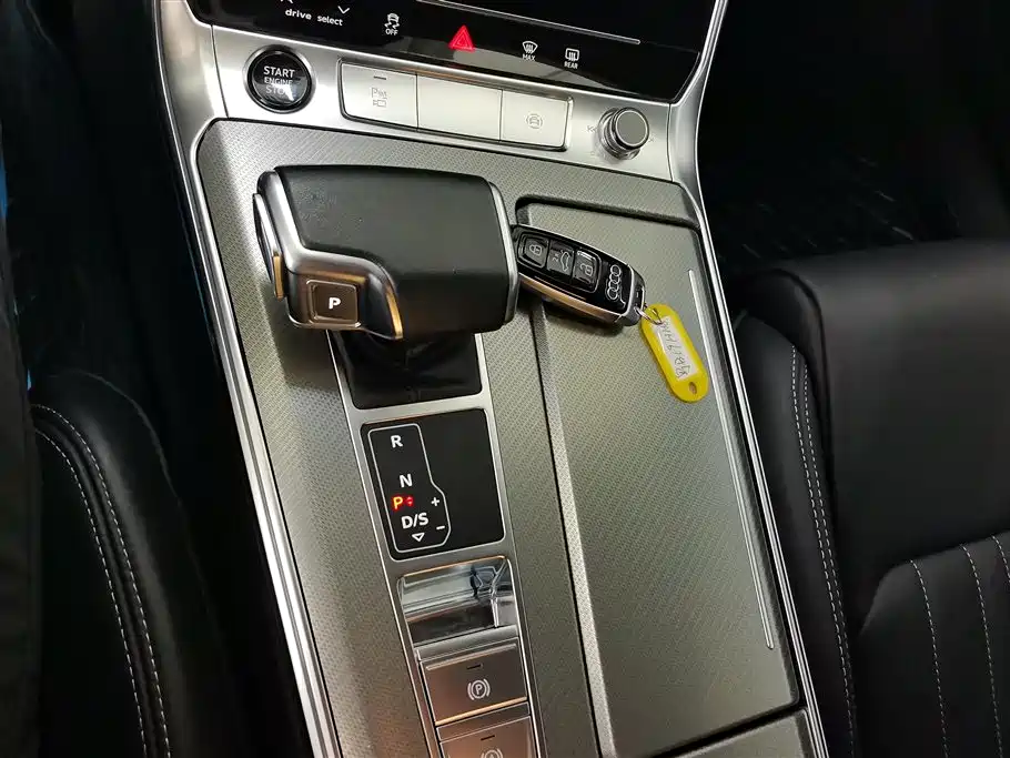 Audi A6L 2023 — фото 16