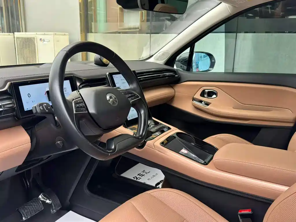 NIO ES8 2019