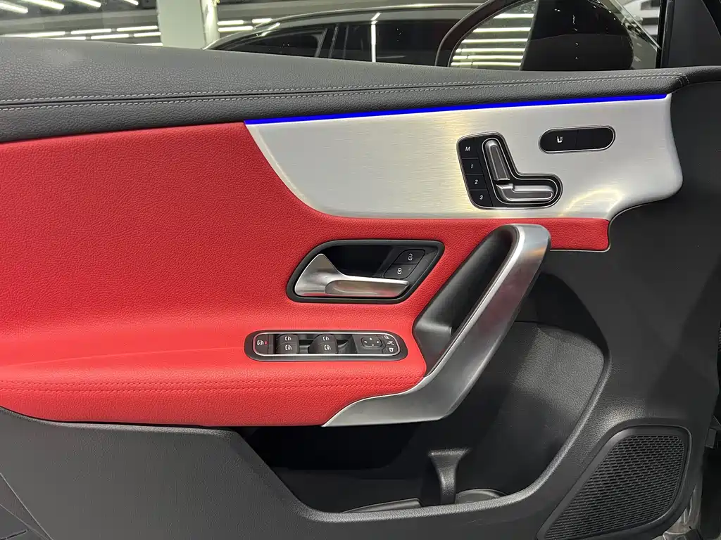 Mercedes-Benz A-Class AMG 2023 — фото 4