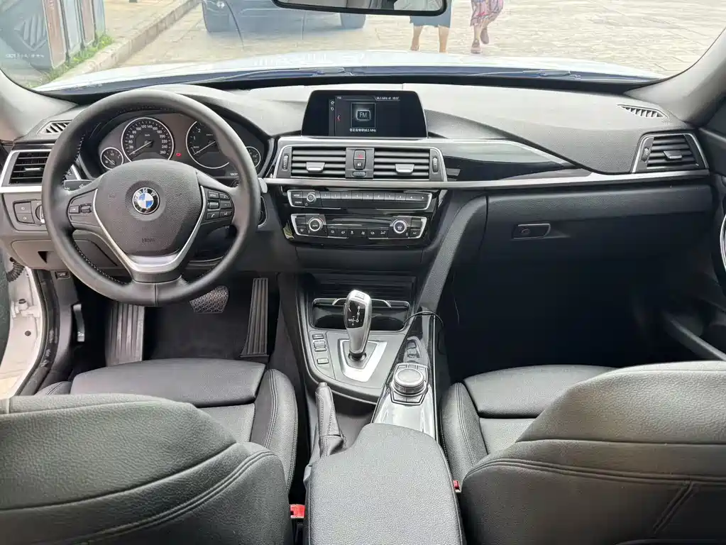 BMW 3 Series GT 2019 — фото 13