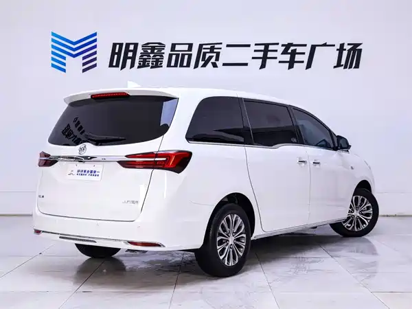 Buick GL8 2023