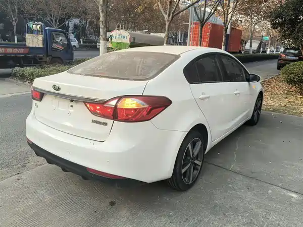 Kia K3 2016