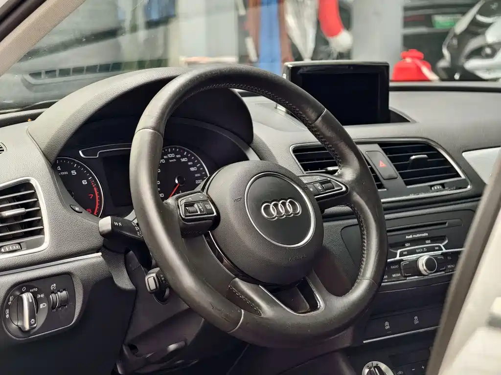 Audi Q3 2013 — фото 4