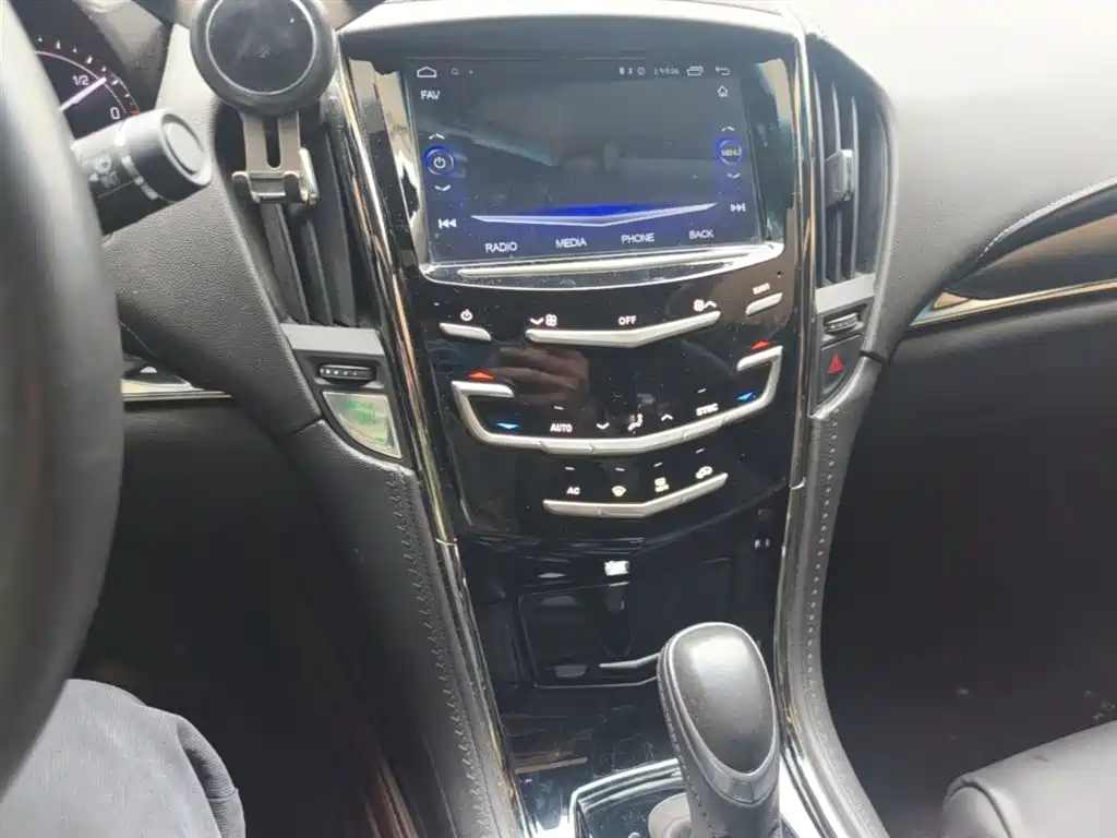 Cadillac ATS-L 2019 — фото 13