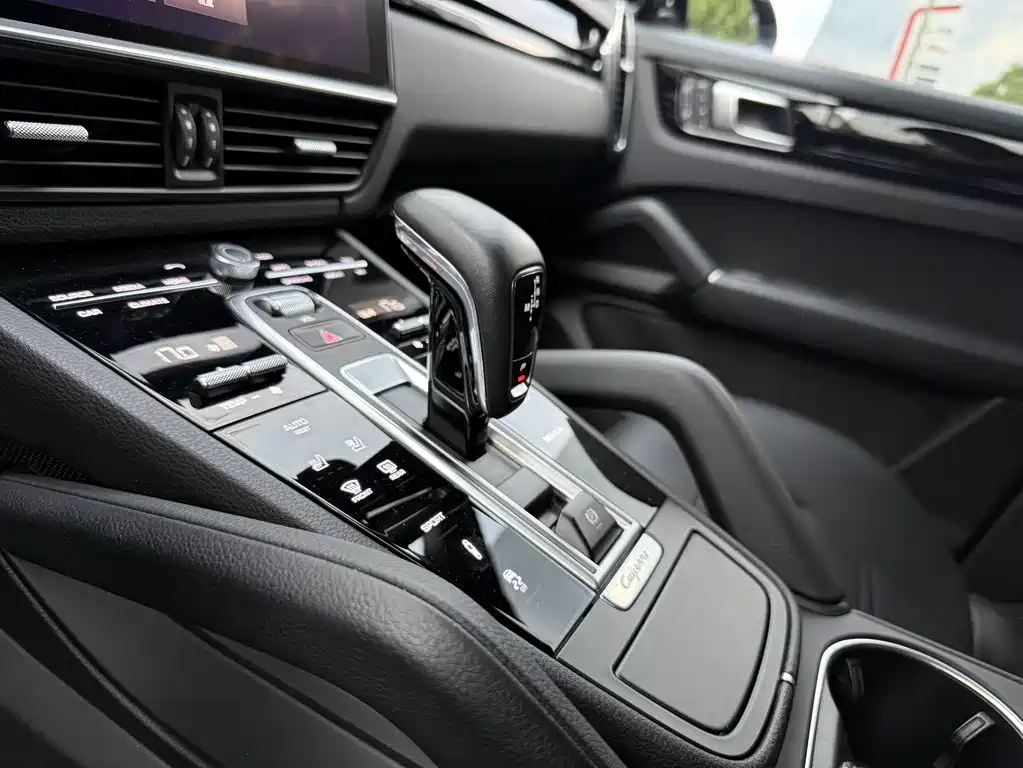 Porsche Cayenne 2022 — фото 13