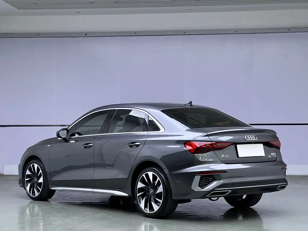 Audi A3 2024 — фото 4