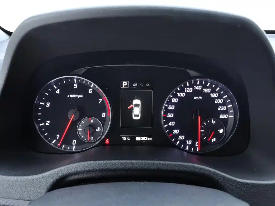 Hyundai Elantra 2019 — фото 14
