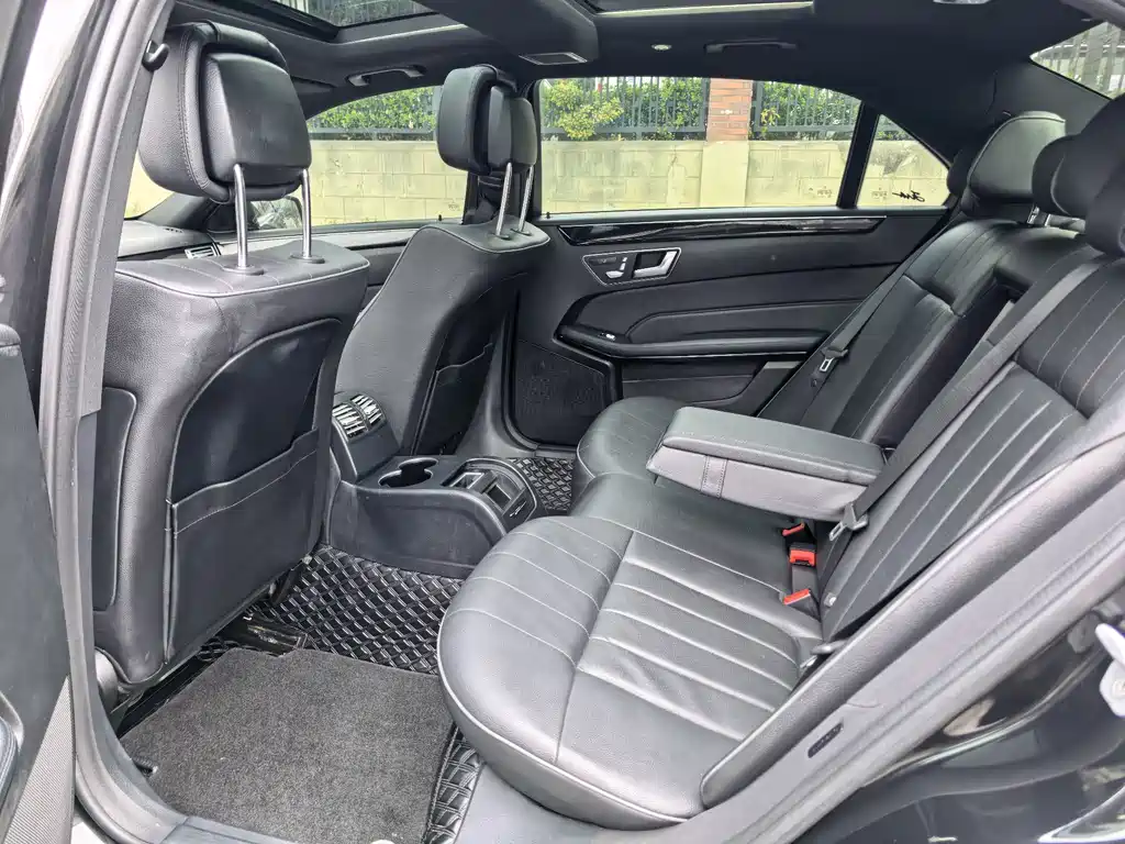 Mercedes-Benz E-Class 2015 — фото 6