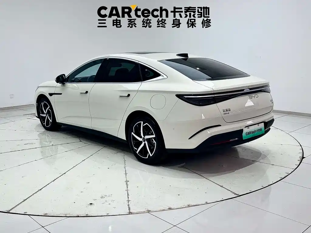 BYD Seal 07 DM-i 2026 — фото 6
