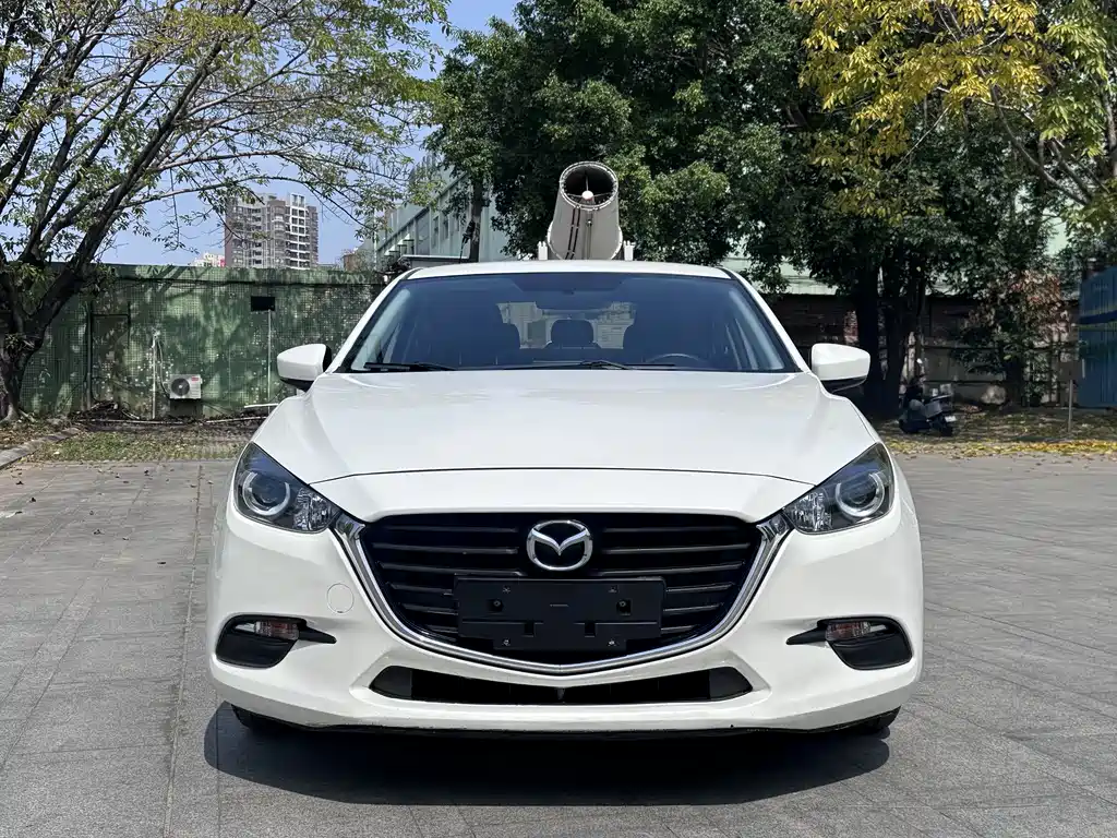 Mazda 3 Axela 2019 — фото 2