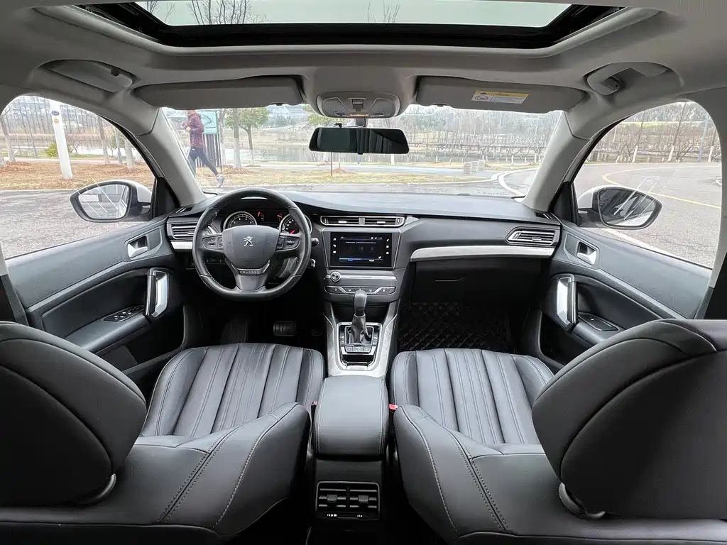 Peugeot 408 2019 — фото 14