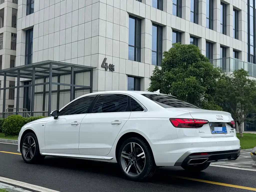 Audi A4L 2022