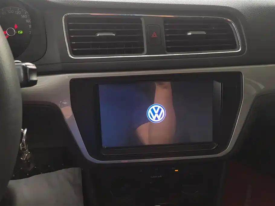Volkswagen Lavida 2018 — фото 13