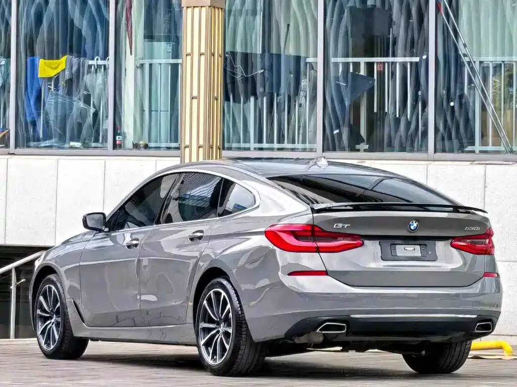 BMW 6 Series GT 2022 — фото 10