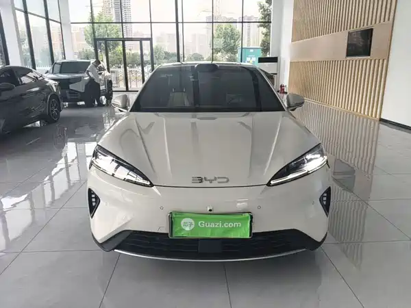 BYD Seal 07 DM-i 2025