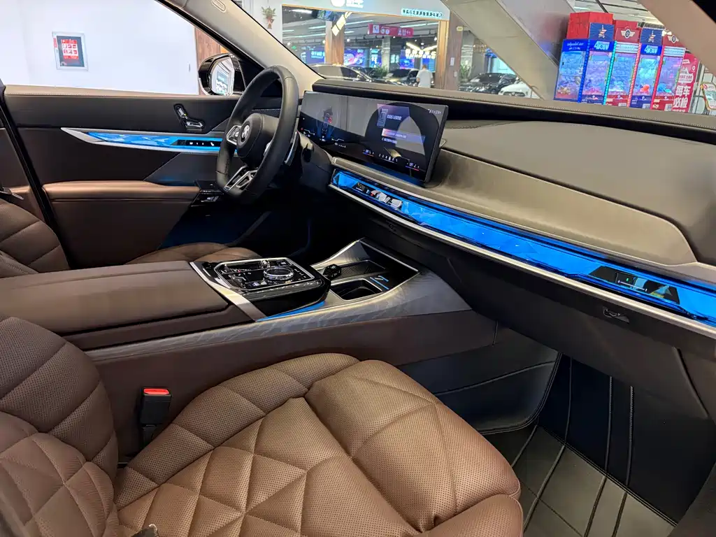 BMW 7 Series 2022 — фото 17