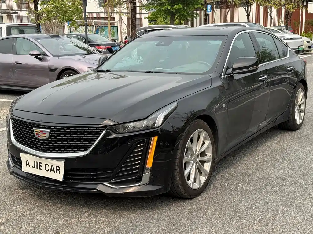 Cadillac CT5 2022 — фото 1