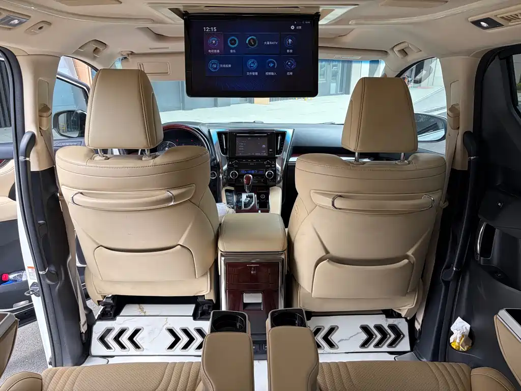 Toyota Alphard 2018 — фото 10