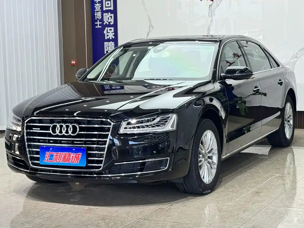 Audi A8 2015 — фото 1