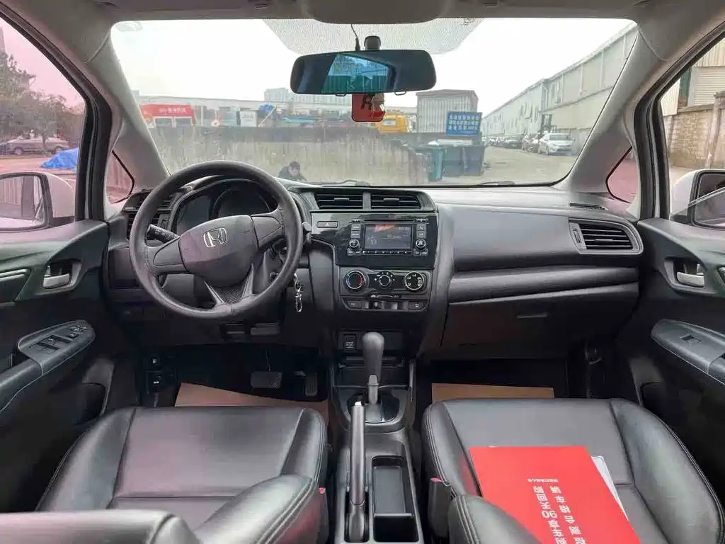 Honda Fit 2018 — фото 5