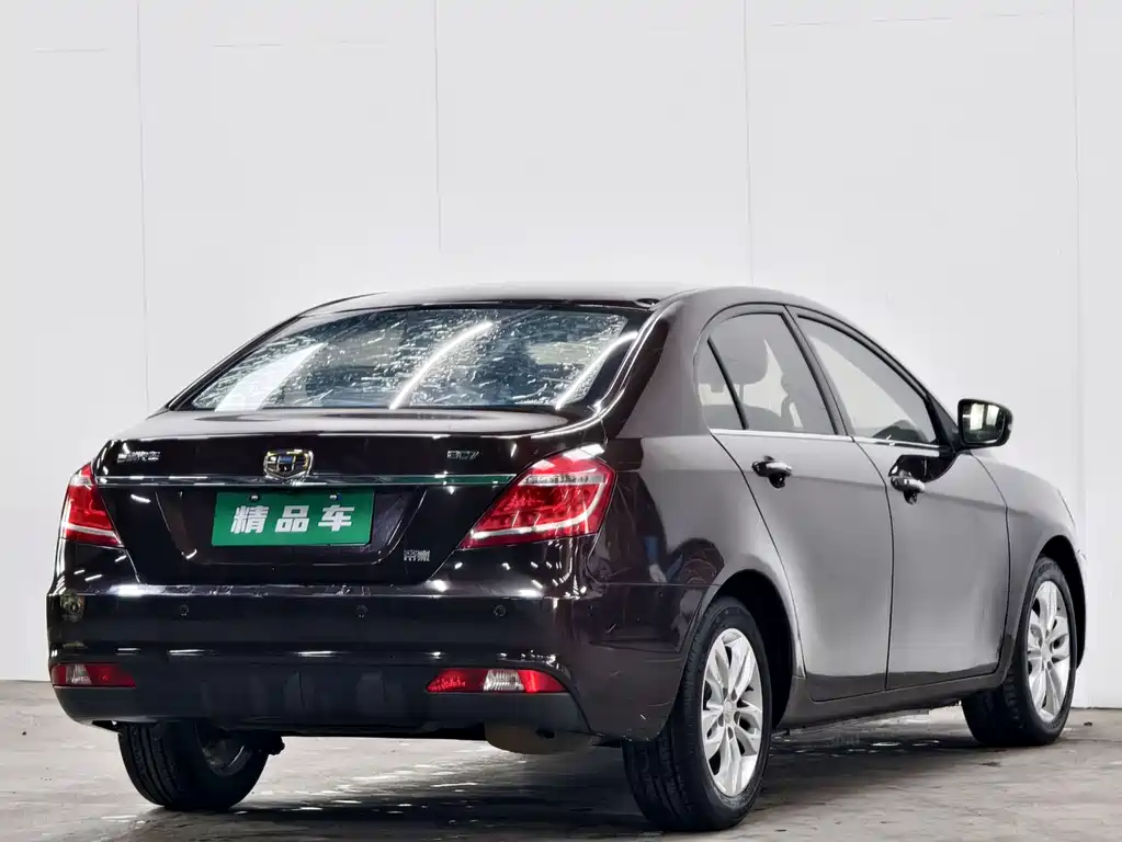 Geely Emgrand 2015 — фото 4
