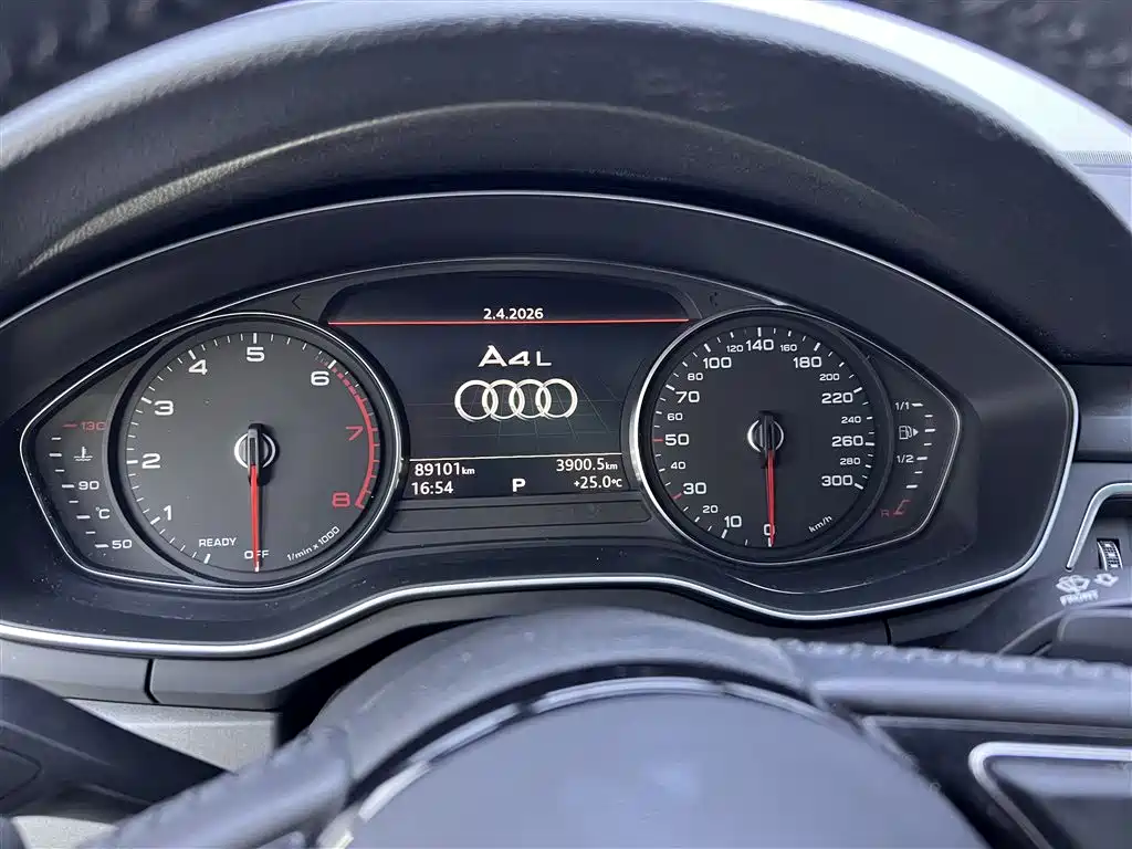 Audi A4L 2019 — фото 16