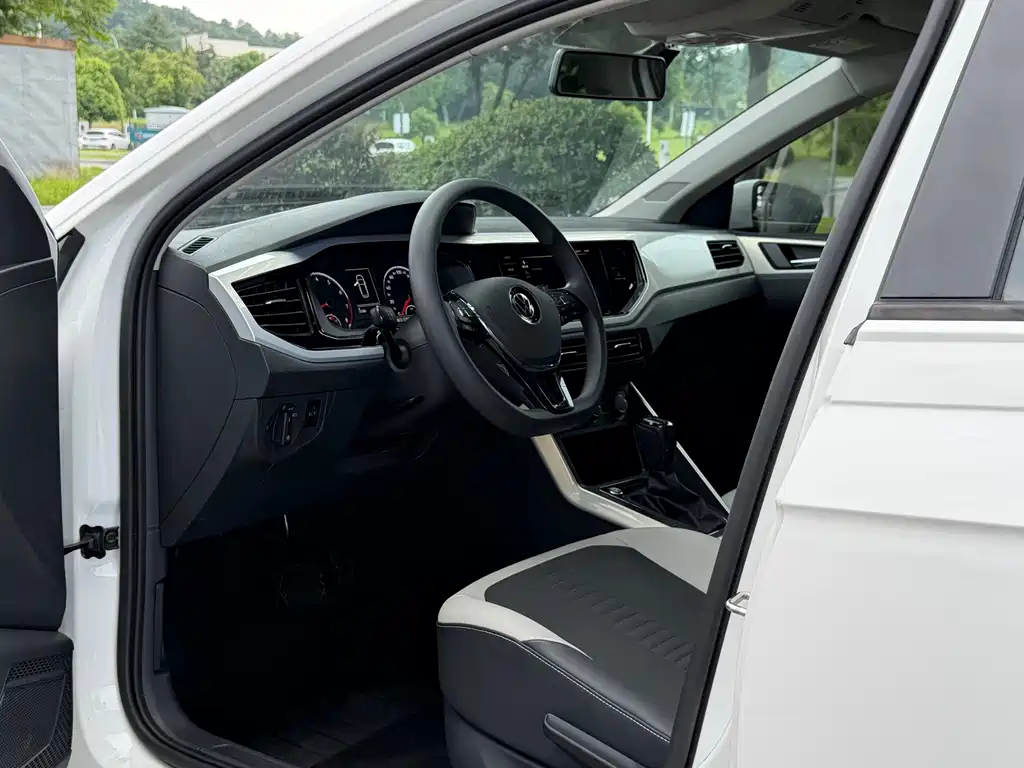 Volkswagen Polo 2021