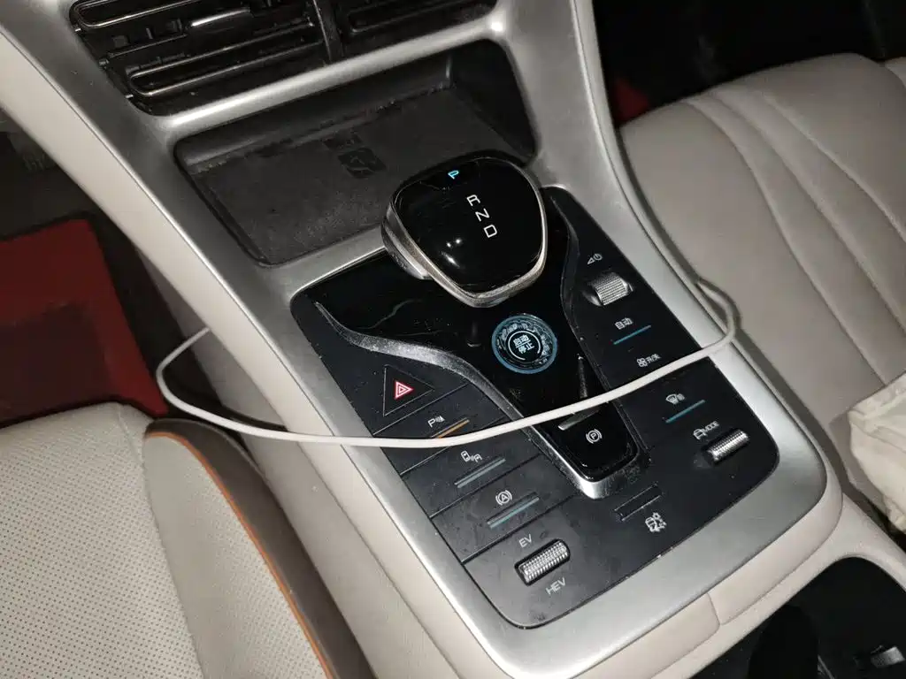BYD Song Pro New Energy 2023 — фото 10
