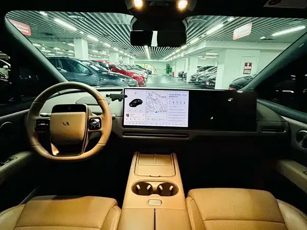 Li Auto i6 2025