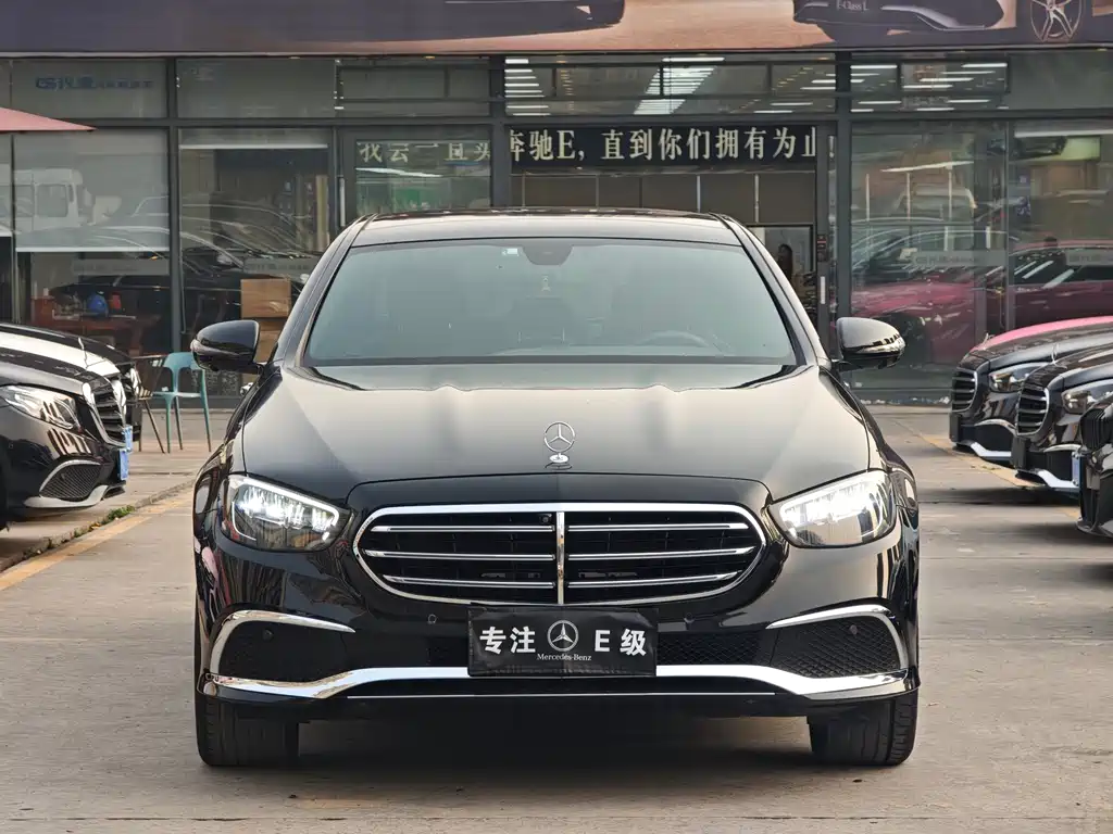 Mercedes-Benz E-Class 2022