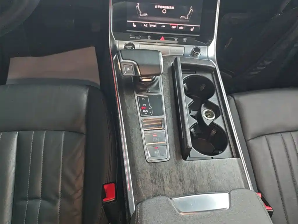 Audi A6 2021 — фото 14