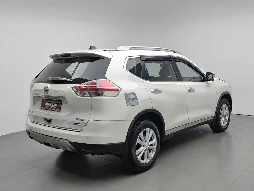 Nissan X-Trail 2015 — фото 2