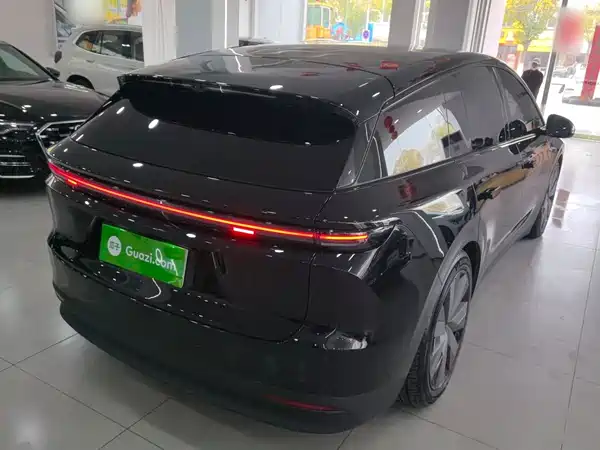 Li Auto i6 2025