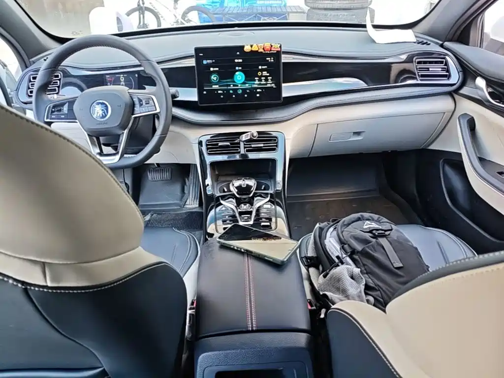 BYD Qin PLUS 2022 — фото 10