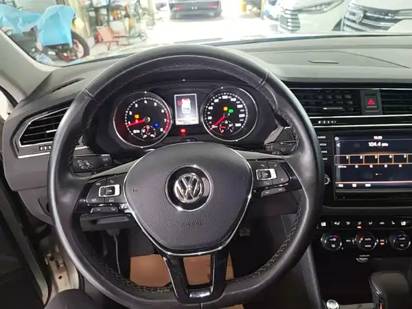 Volkswagen Tiguan L 2018
