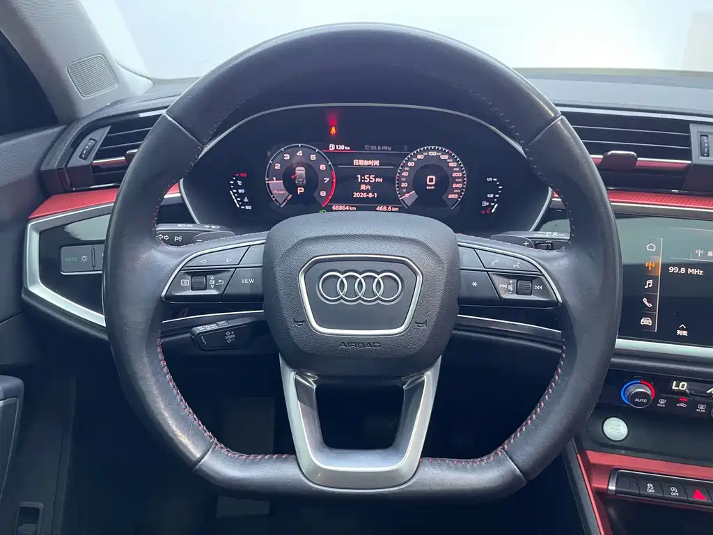 Audi Q3 2020 — фото 18