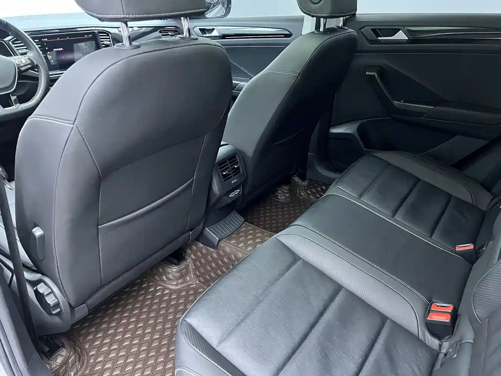 Volkswagen T-Roc 2022 — фото 15