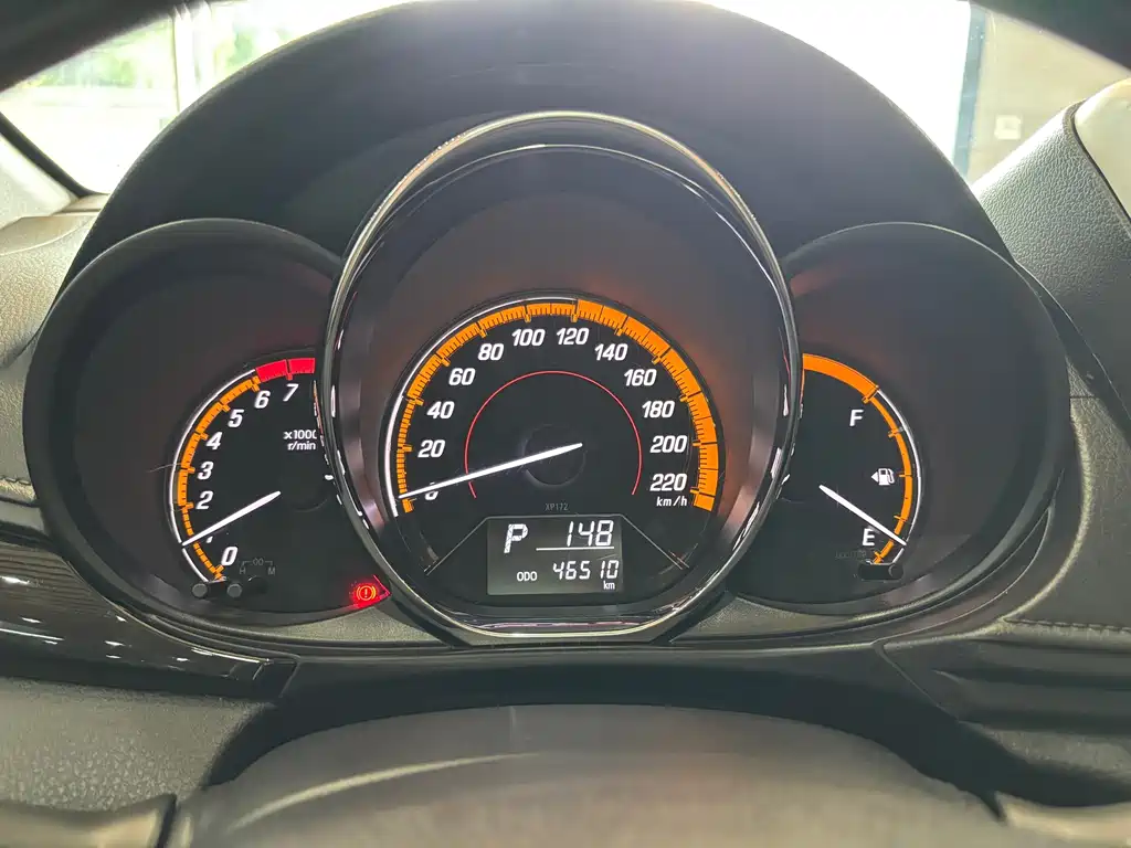 Toyota Yaris L 2023 — фото 16
