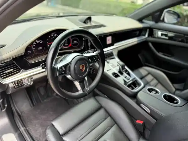 Porsche Panamera 2018