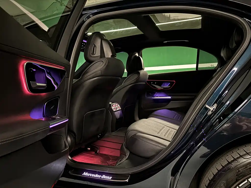 Mercedes-Benz C-Class 2023 — фото 6