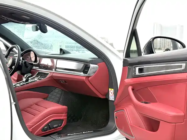 Porsche Panamera 2024
