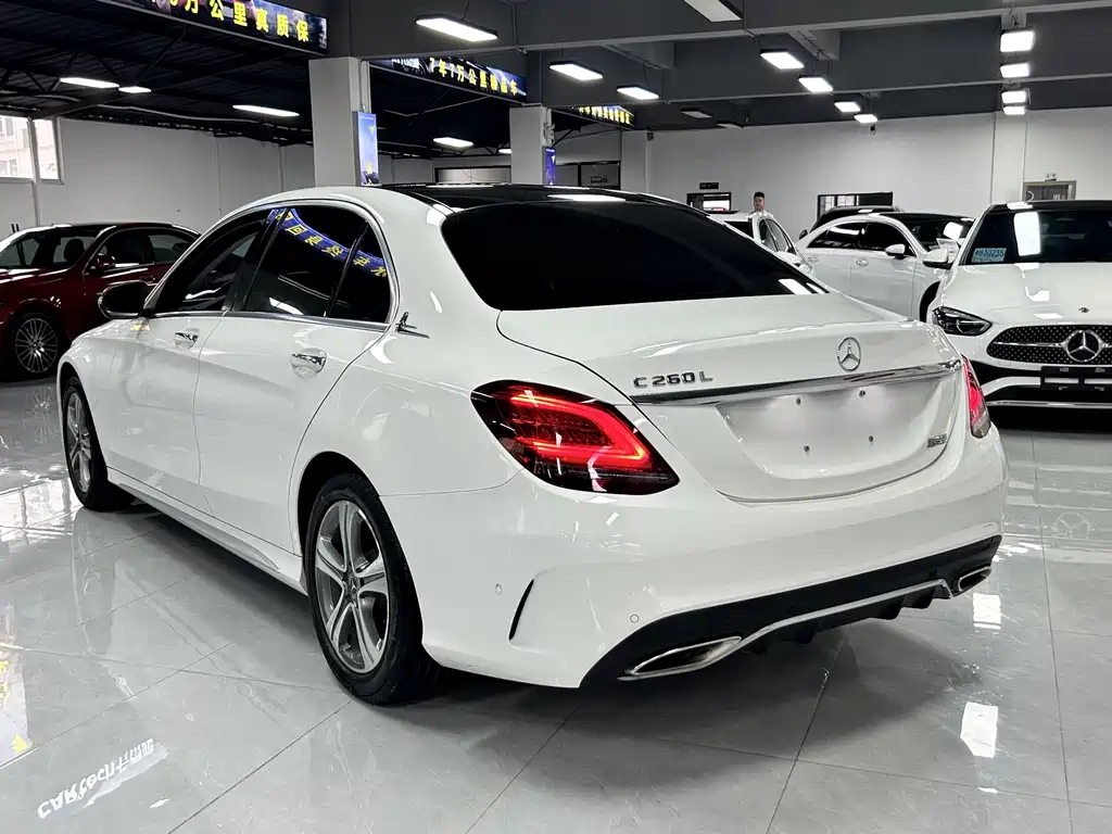 Mercedes-Benz C-Class 2019 — фото 7