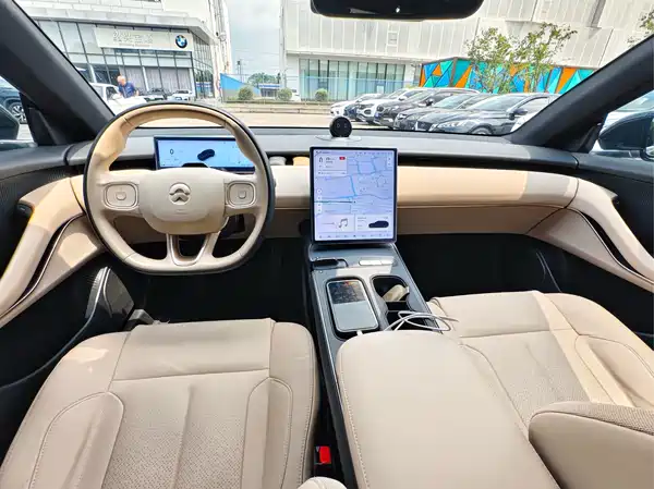 NIO ET5T 2024