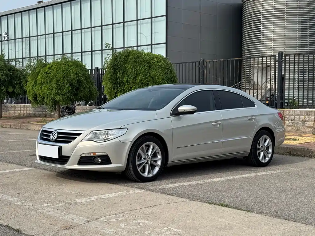 Volkswagen CC 2011