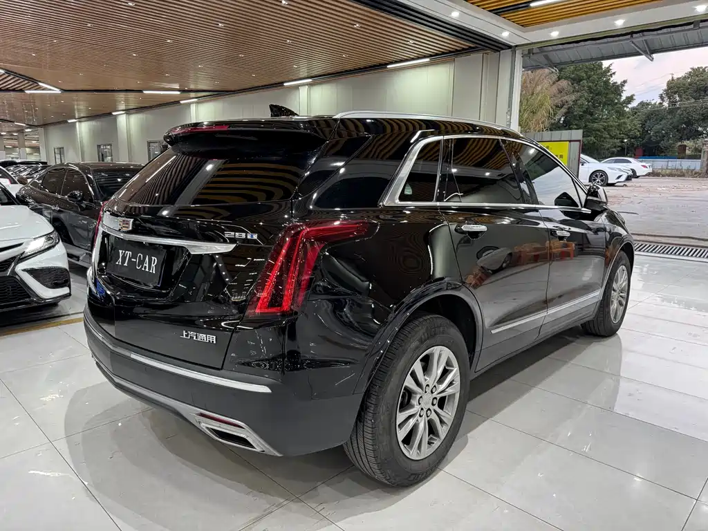 Cadillac XT5 2022 — фото 5