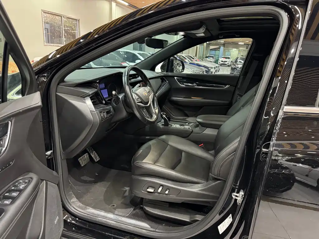 Cadillac XT5 2022 — фото 10