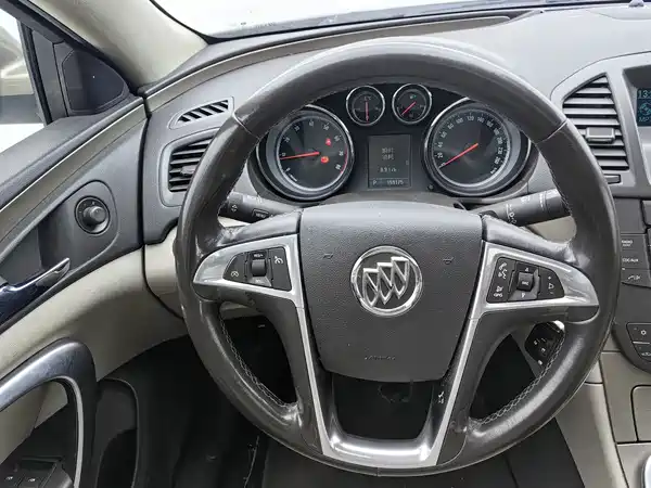Buick Regal 2011